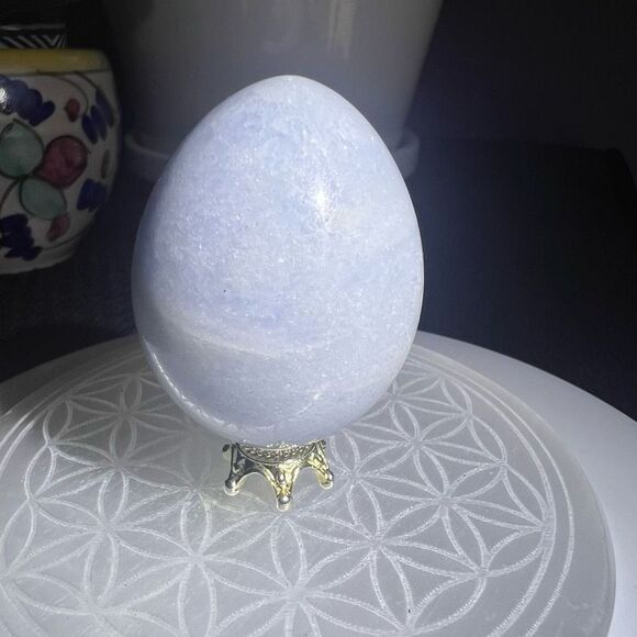 Celestine Crystal‎ Egg Meditation Stone - Picture 3 of 12